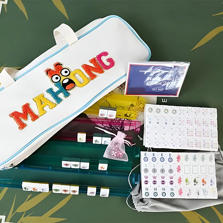 Zestaw białych kreskówek Emoji Mahjong